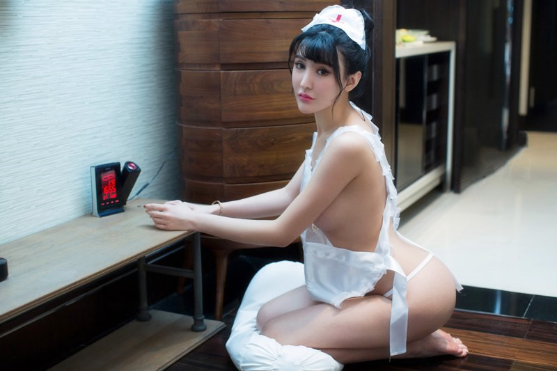 大城市商务伴游气质良家少妇开裆黑 丝护 士情趣 装技术 真不错而且很骚 对白淫 荡